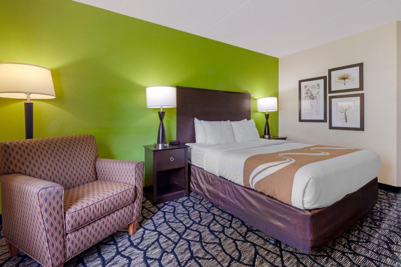 Quality Inn オシュコシュ エクステリア 写真