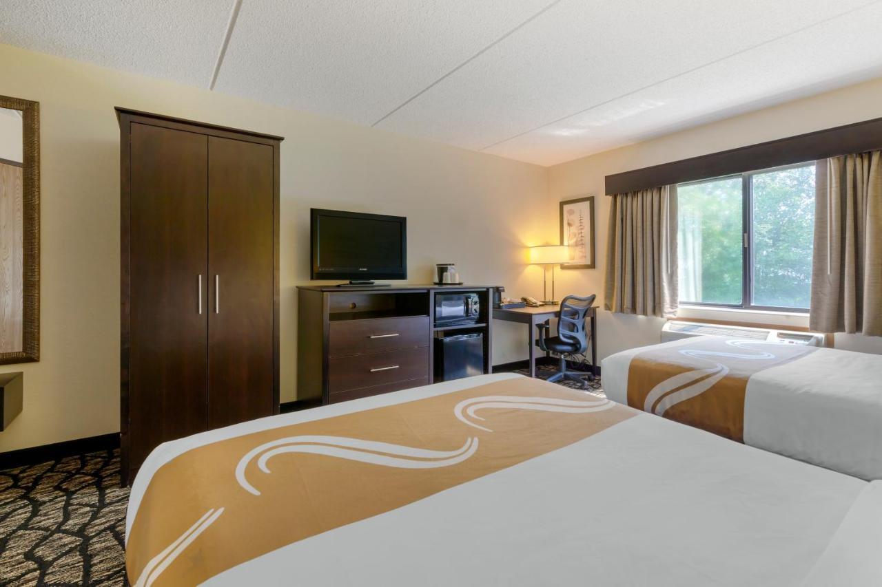 Quality Inn オシュコシュ エクステリア 写真