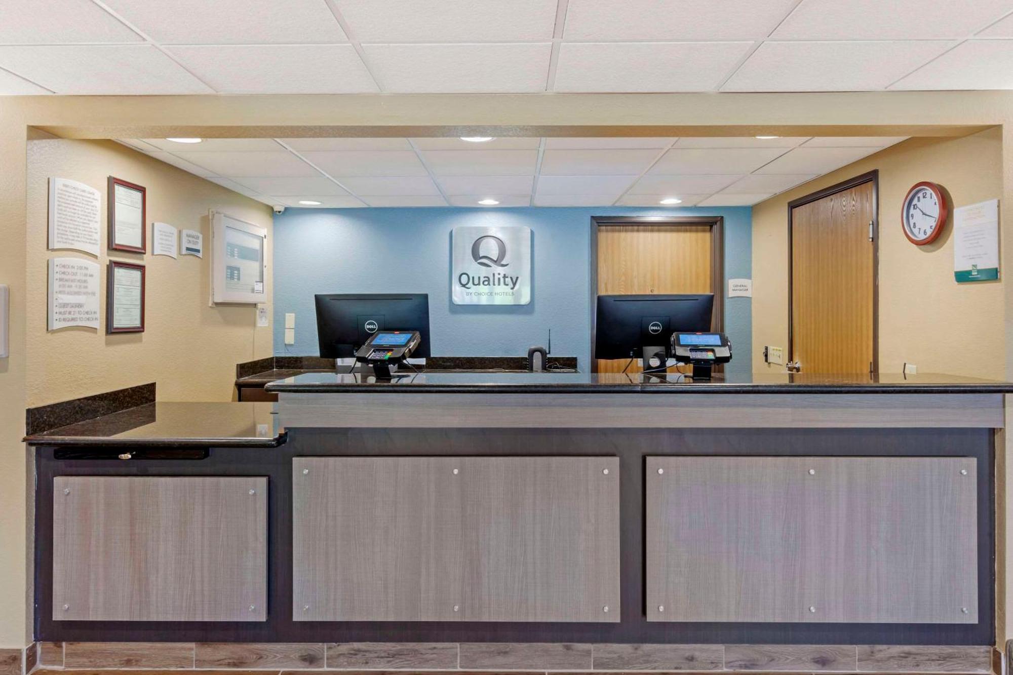 Quality Inn オシュコシュ エクステリア 写真