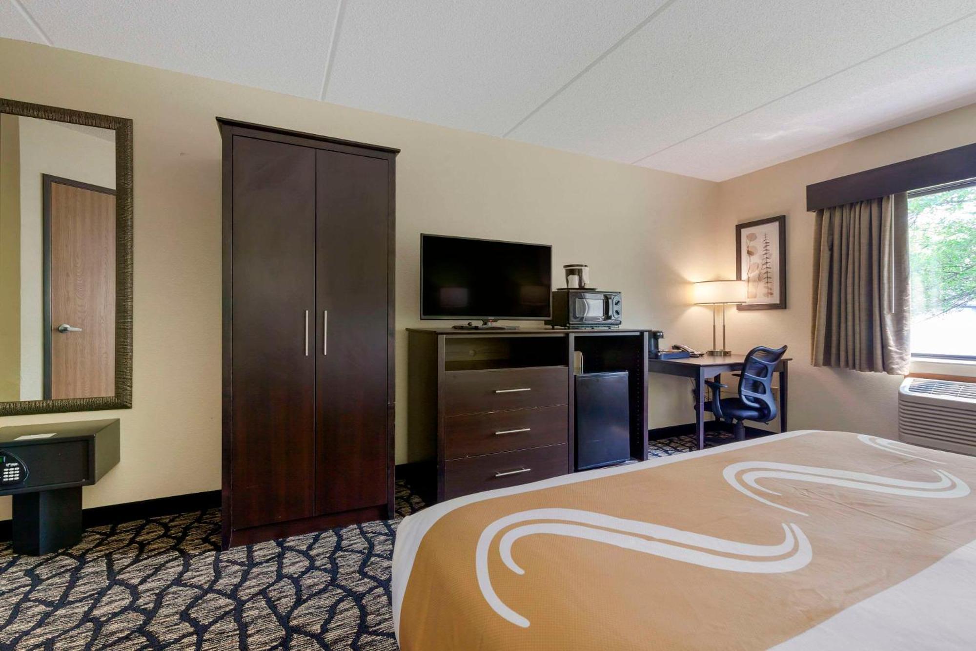 Quality Inn オシュコシュ エクステリア 写真