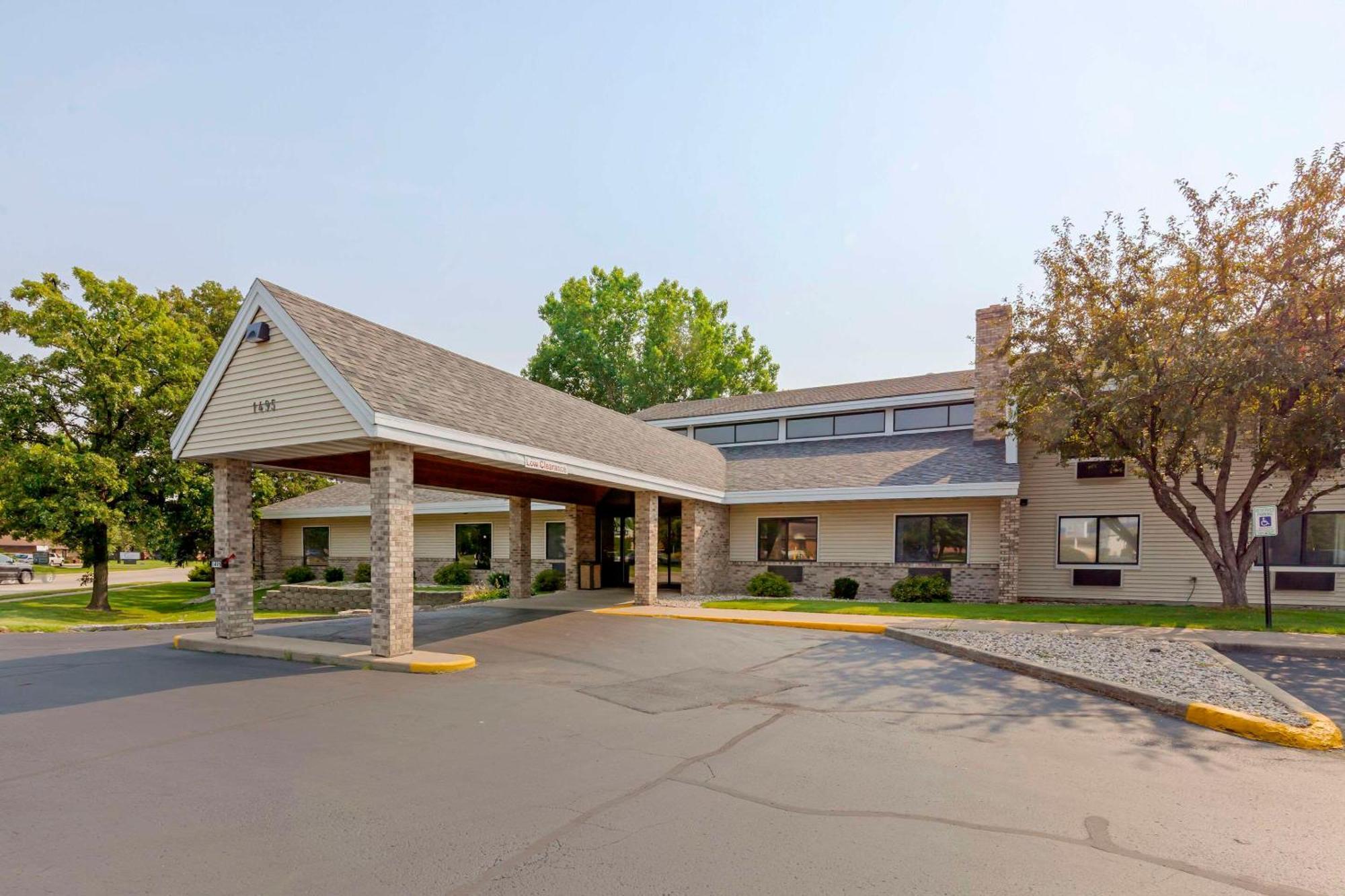 Quality Inn オシュコシュ エクステリア 写真